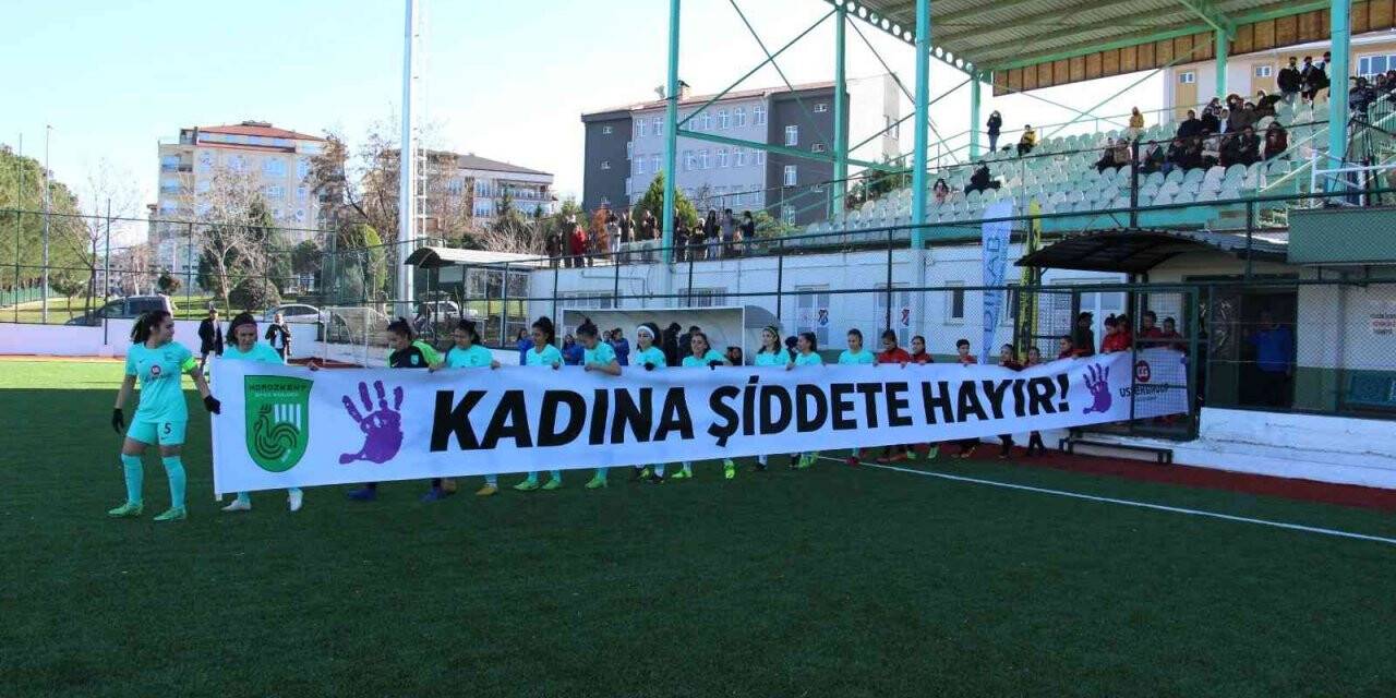 Avrupa’nın En İyi Türk Kadın Futbolcusu Defterli şiddete ’hayır’ dedi