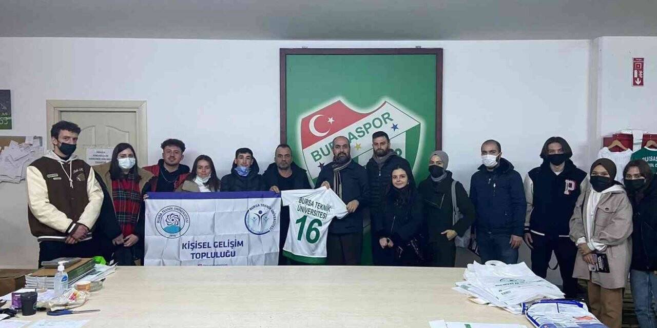 Dijital iş dünyası için üniversiteli mezunlar geliyor