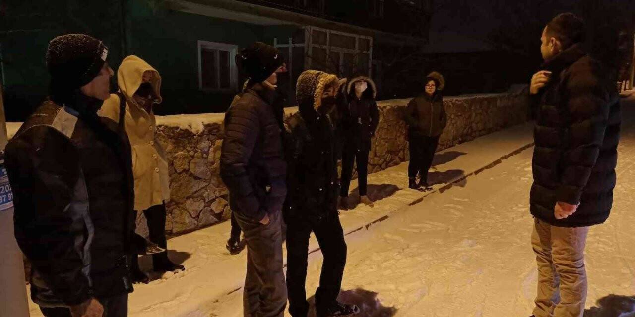 Kaymakam Bolat, sabah erken saatlerde servis denetimine çıktı