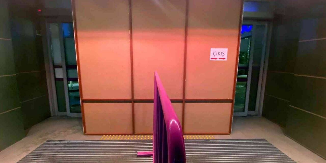 Milyarlık AVM’de soğuğa suntalı çözüm