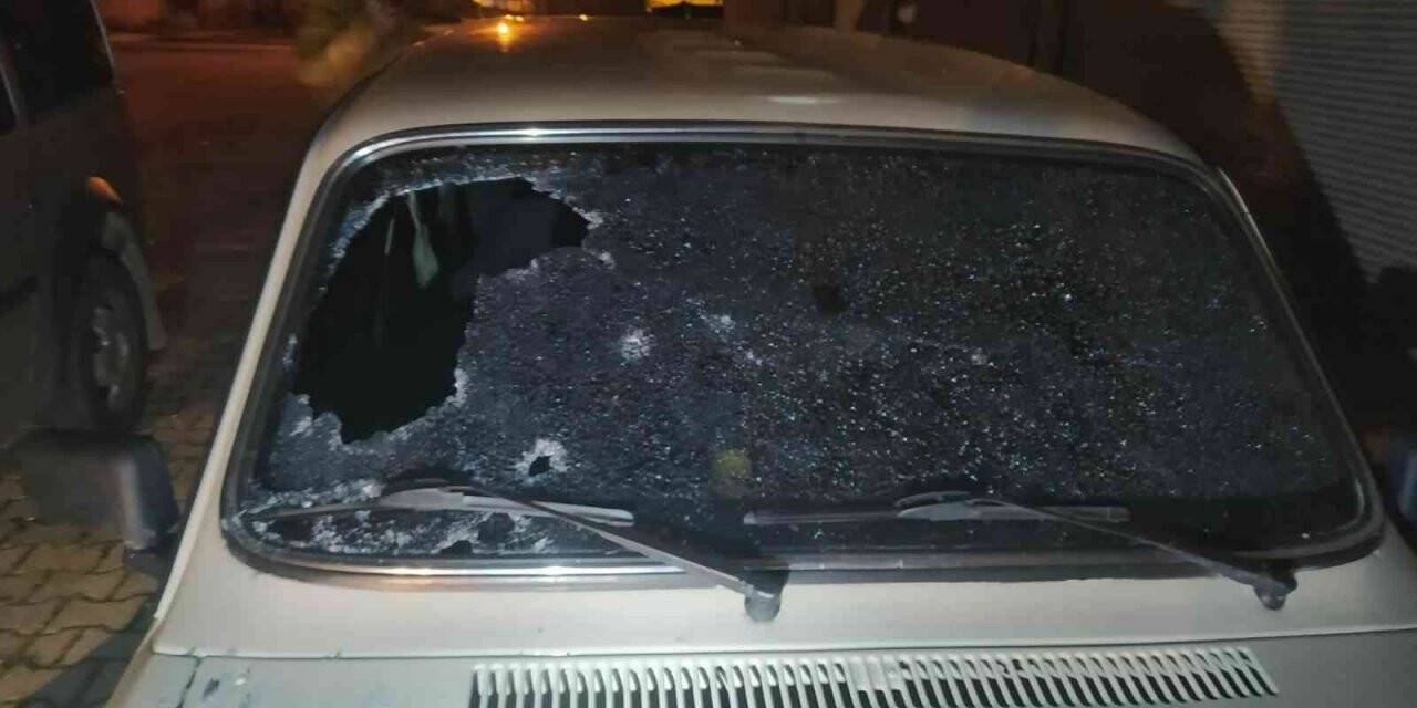 Park halindeki otomobile silahlı saldırı