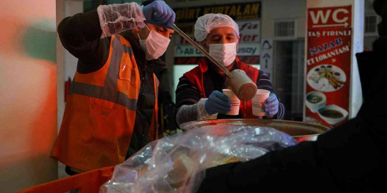 Kahramanmaraş’ta sıcak çorba ikramı