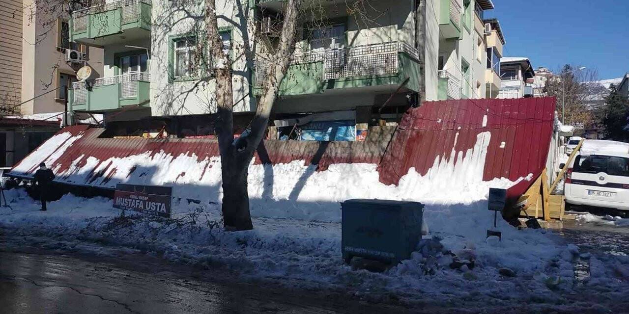 Üzerine branda düşen kadın ağır yaralandı