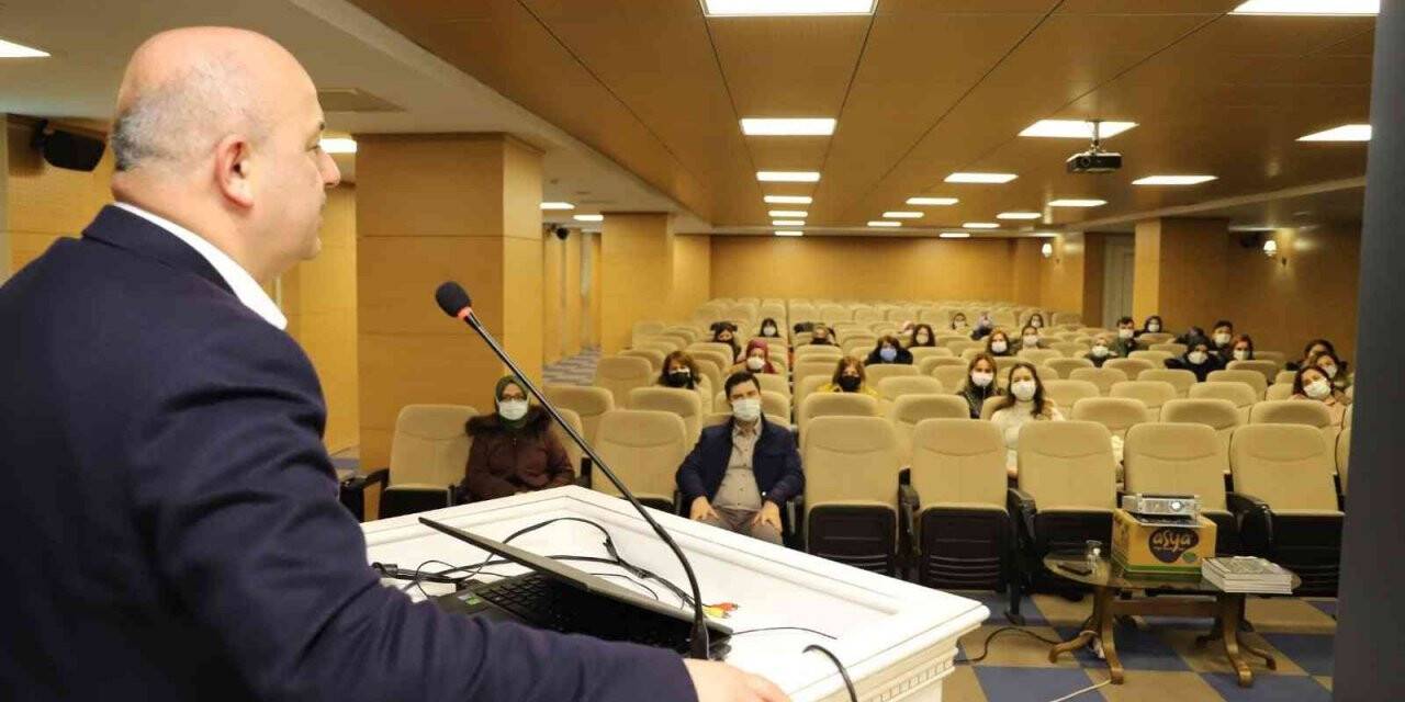 Sağlık personellerine işitme tarama eğitimi