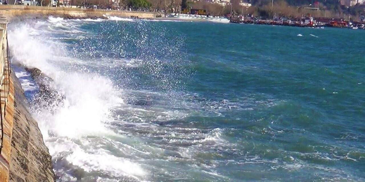 Marmara Denizi’nde ulaşıma lodos engeli