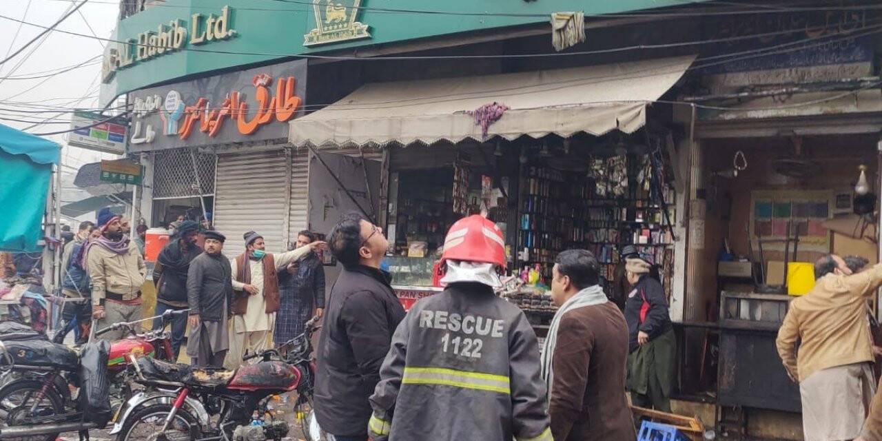 Pakistan’da çarşıda bombalı saldırı: 3 ölü, 22 yaralı