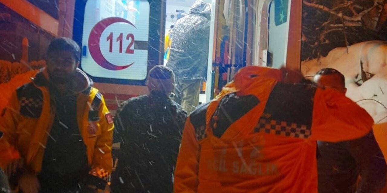 Sinop’ta sağlık ekiplerinin zorlu kar mesaisi