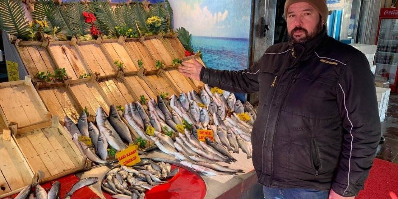 Olumsuz hava şartları Eskişehir’deki balık tezgâhlarını boş bıraktı