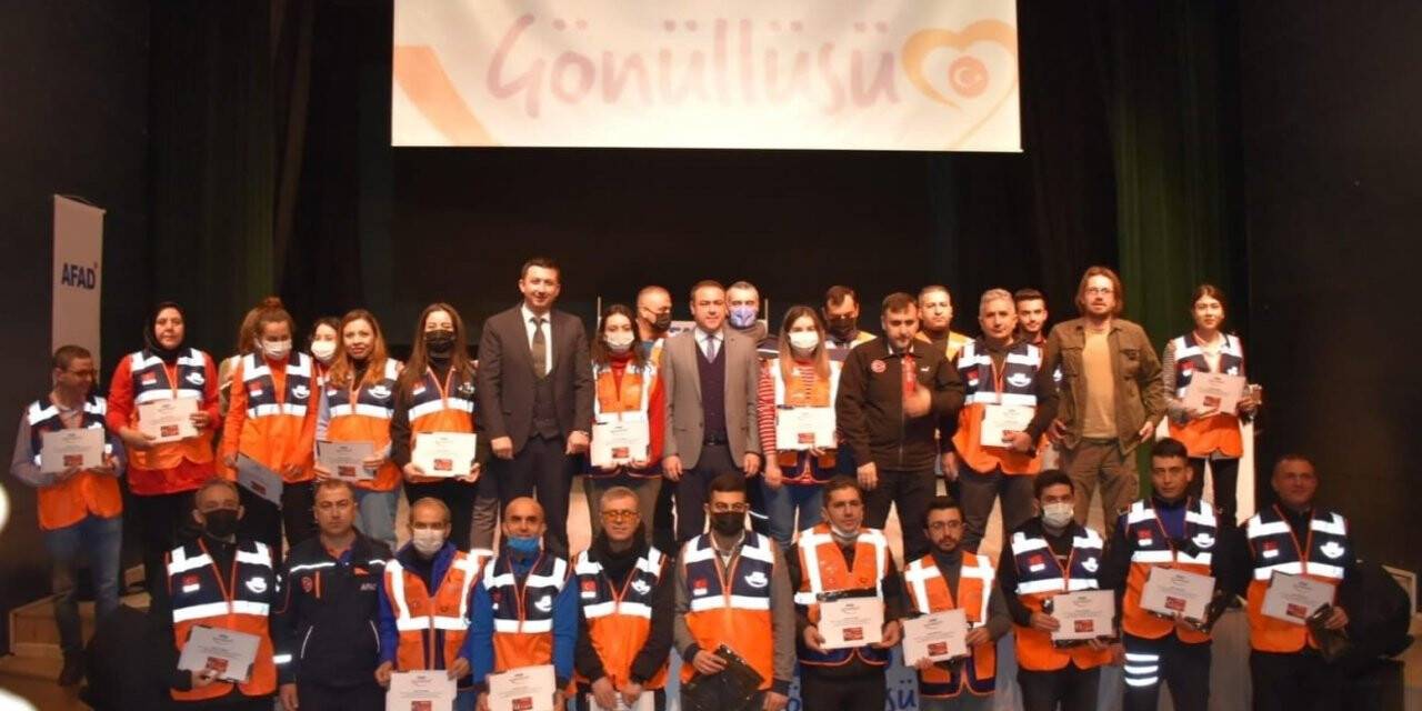 Gönüllü AFAD, üyelerine kimlik töreni yapıldı