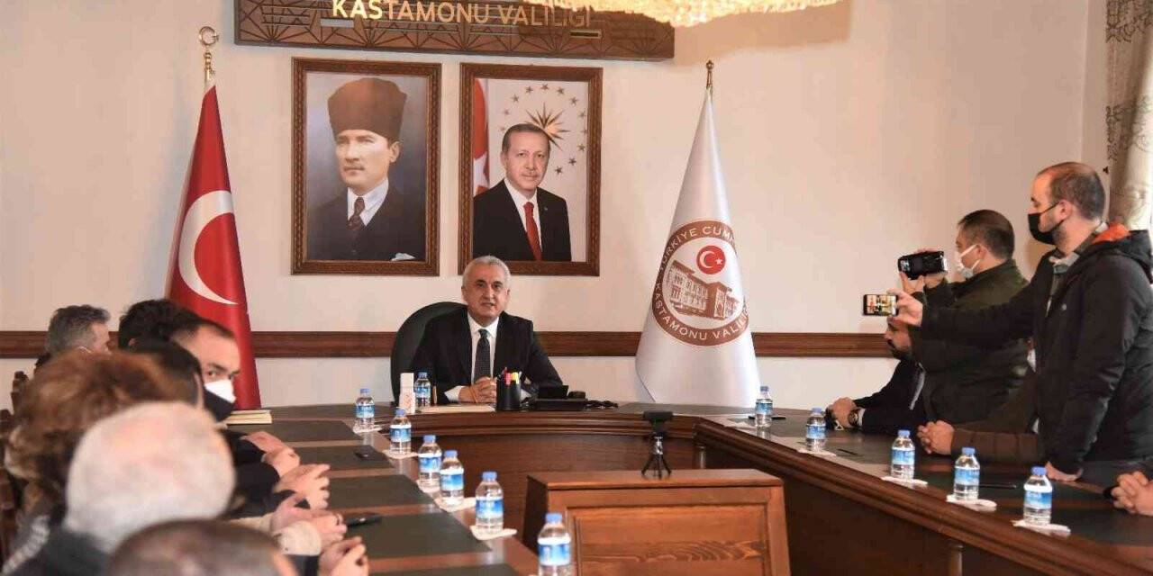 Kastamonu Valisi Çakır, yoğun kar yağışının bilançosunu açıkladı