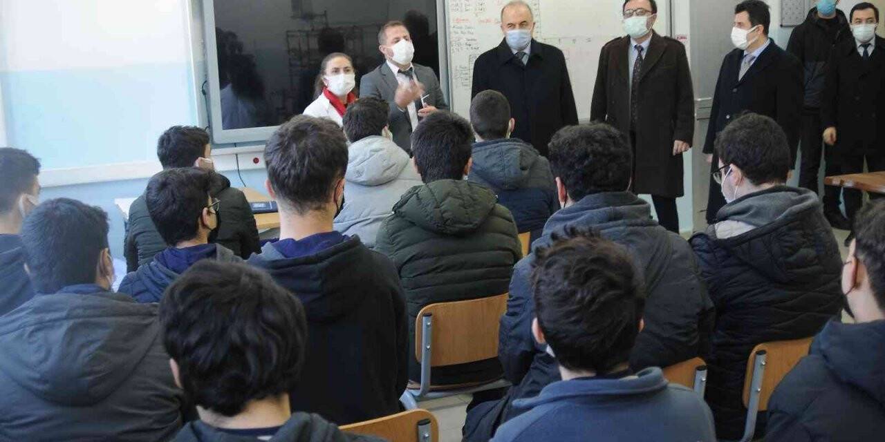 Bu liseden mezun olanın işi hazır