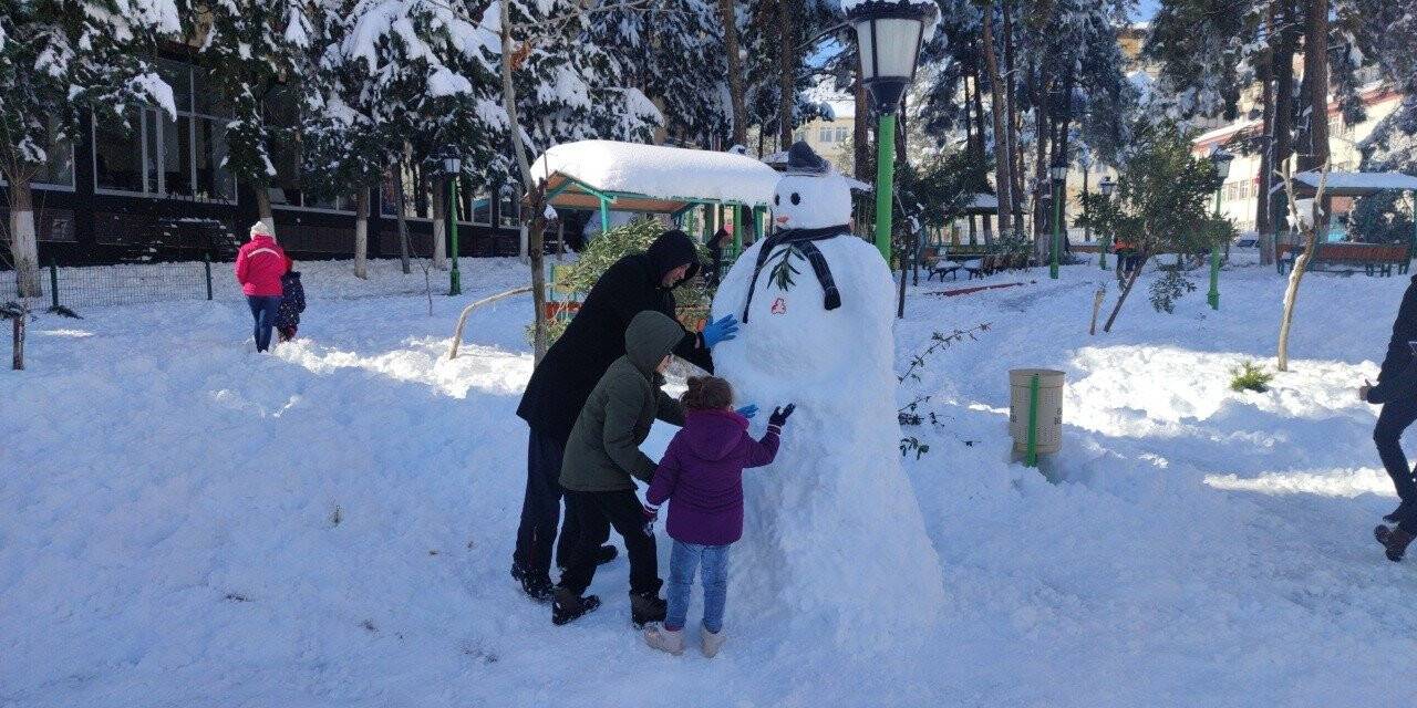 Gaziantep’te kar yağışı yerini güneşe bıraktı