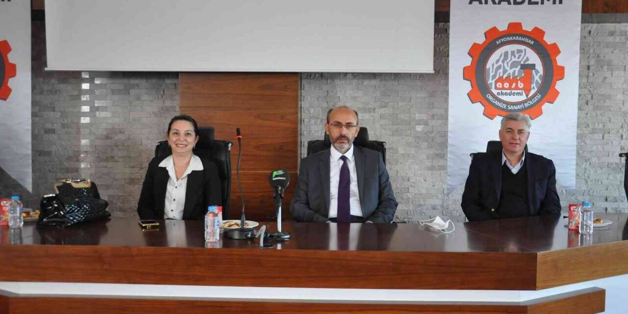 Afyonkarahisar’da KOSGEB sanayicilere hızlı destek programını anlattı