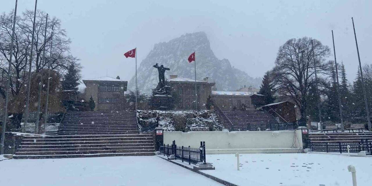 Afyonkarahisar ve bölgesine soğuk hava etkisini arttıracak