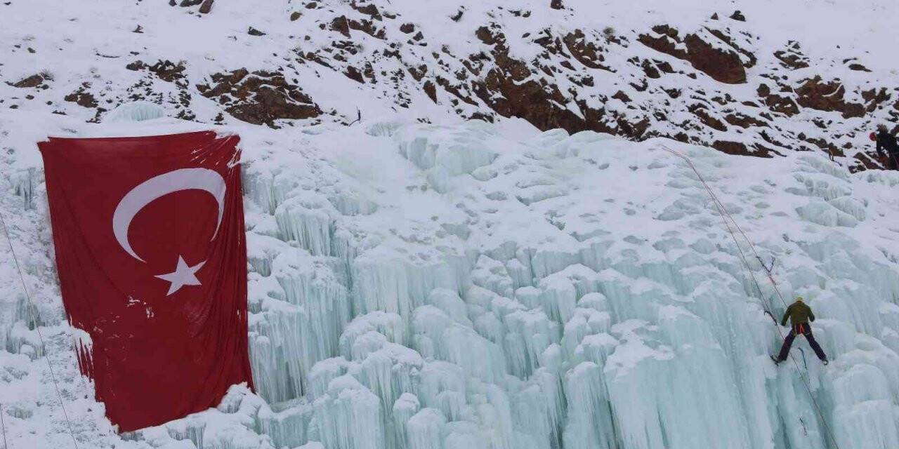 Buz duvarı Türkiye Buz Tırmanış Şampiyonası’na ev sahipliği yaptı