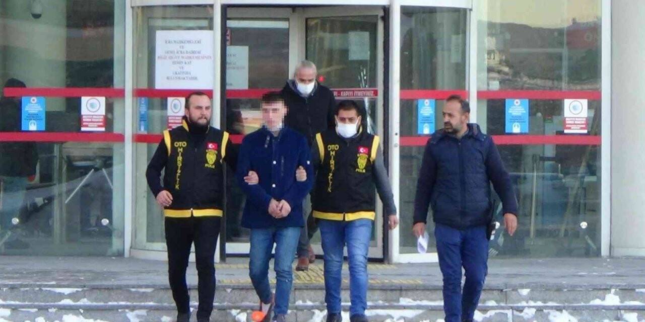 İterek otomobil çaldılar