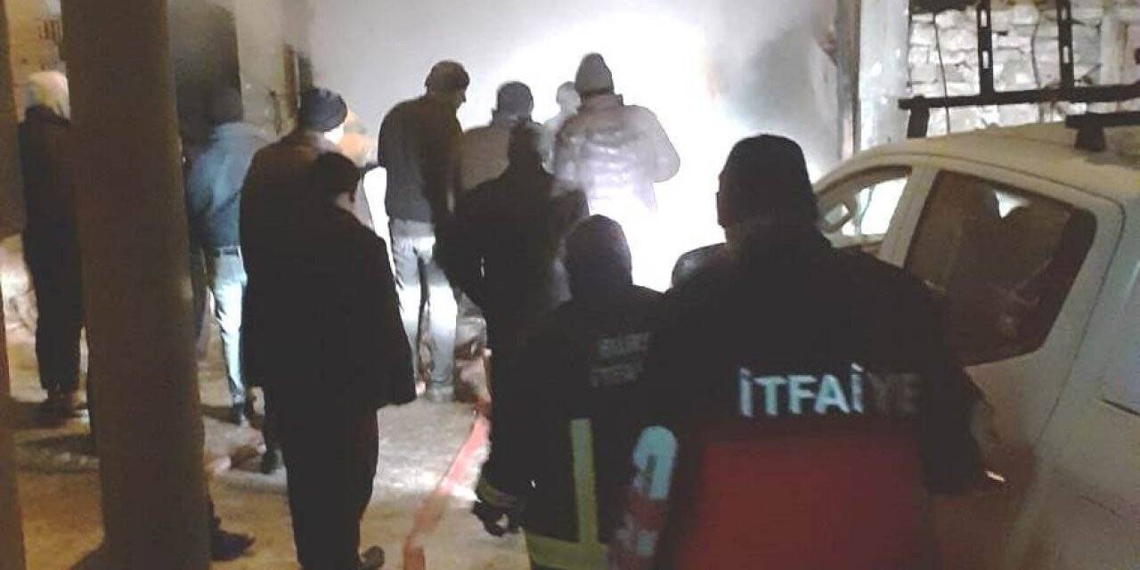 Emet’te çıkan yangında 500 balya saman kül oldu