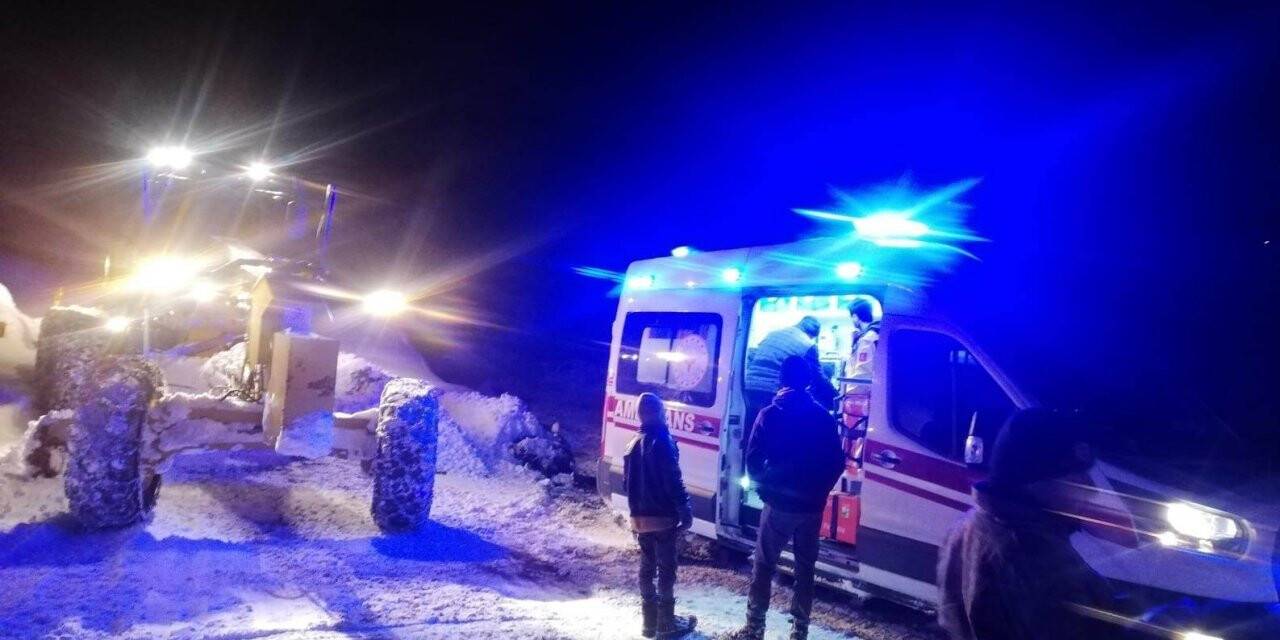 Batman’da ambulansların giremediği yollarda hastalar İl Özel İdare araçlarıyla taşındı