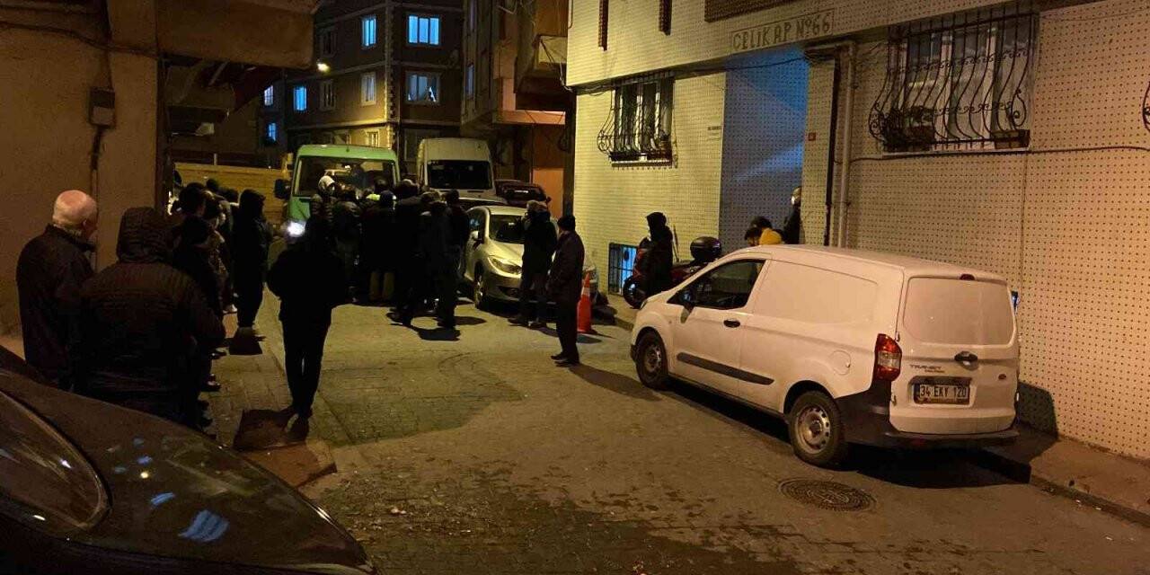 Beyoğlu’nda genç kadın evinde ölü bulundu