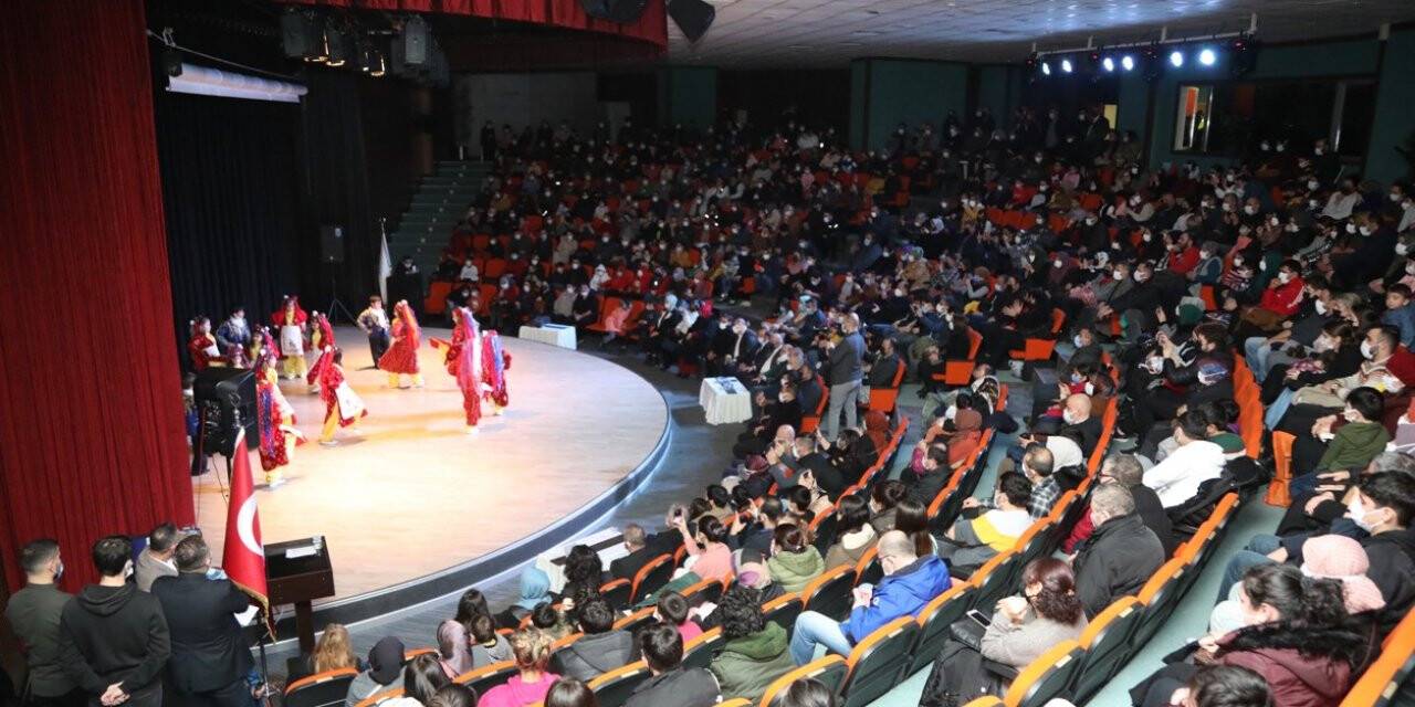 Kursiyerler öğrendiklerini sahneledi