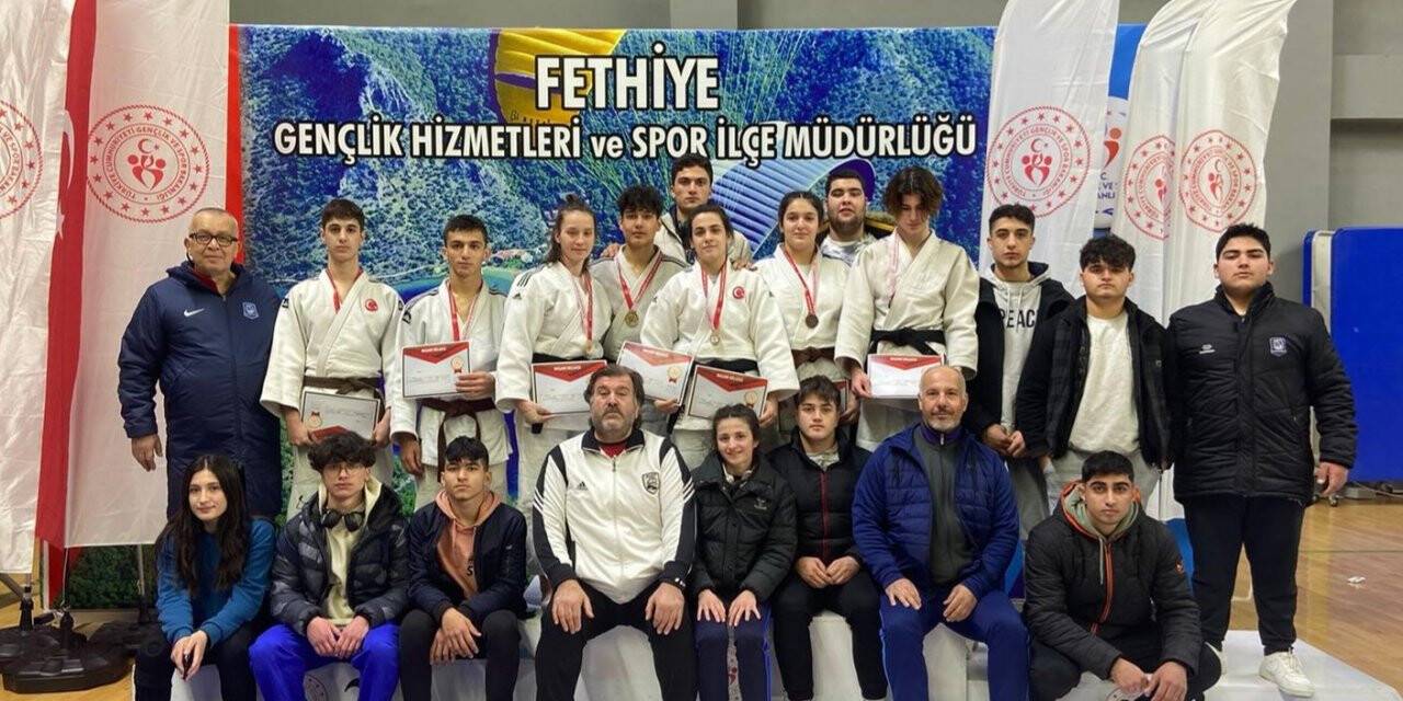 Yunusemreli judocular Fethiye’den madalyalarla döndü