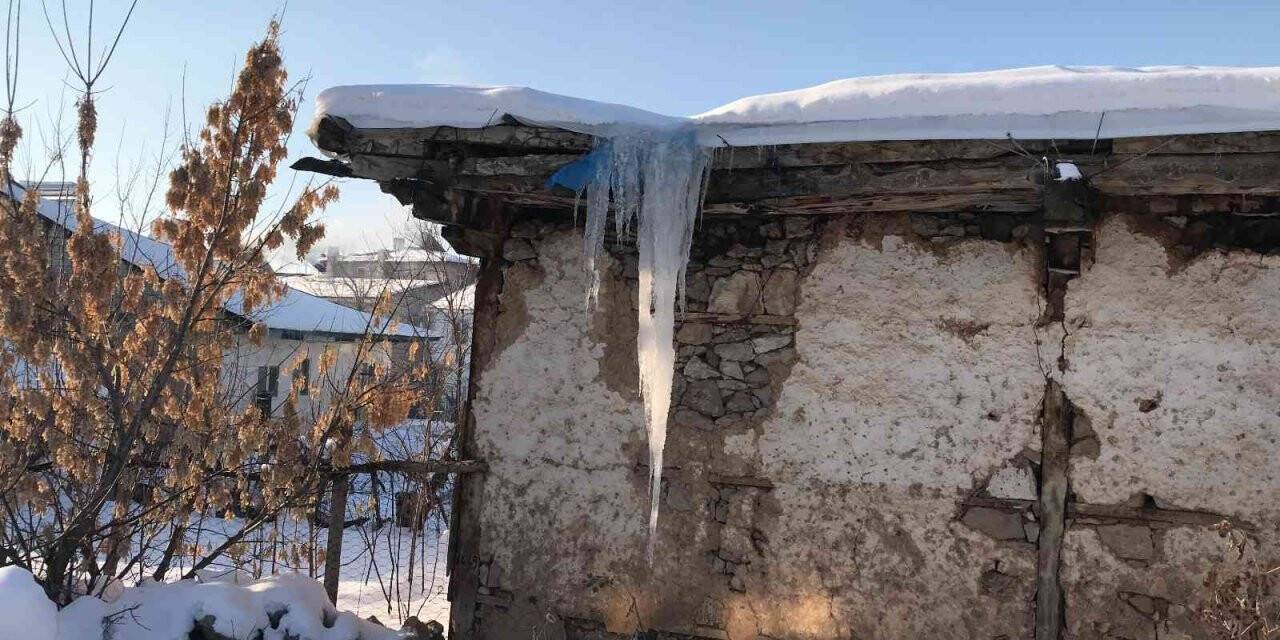 Tufanbeyli’de kardan sonra dondurucu soğuk başladı