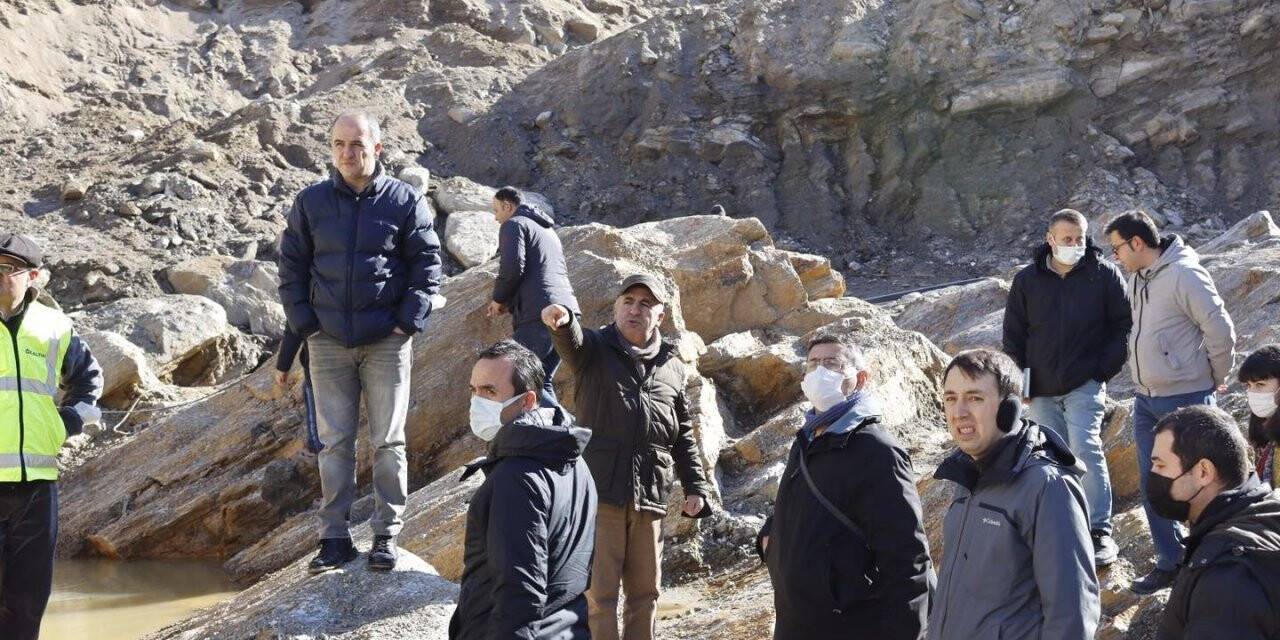 DSİ heyeti, Sarıçay Barajı’nda incelemelerde bulundu