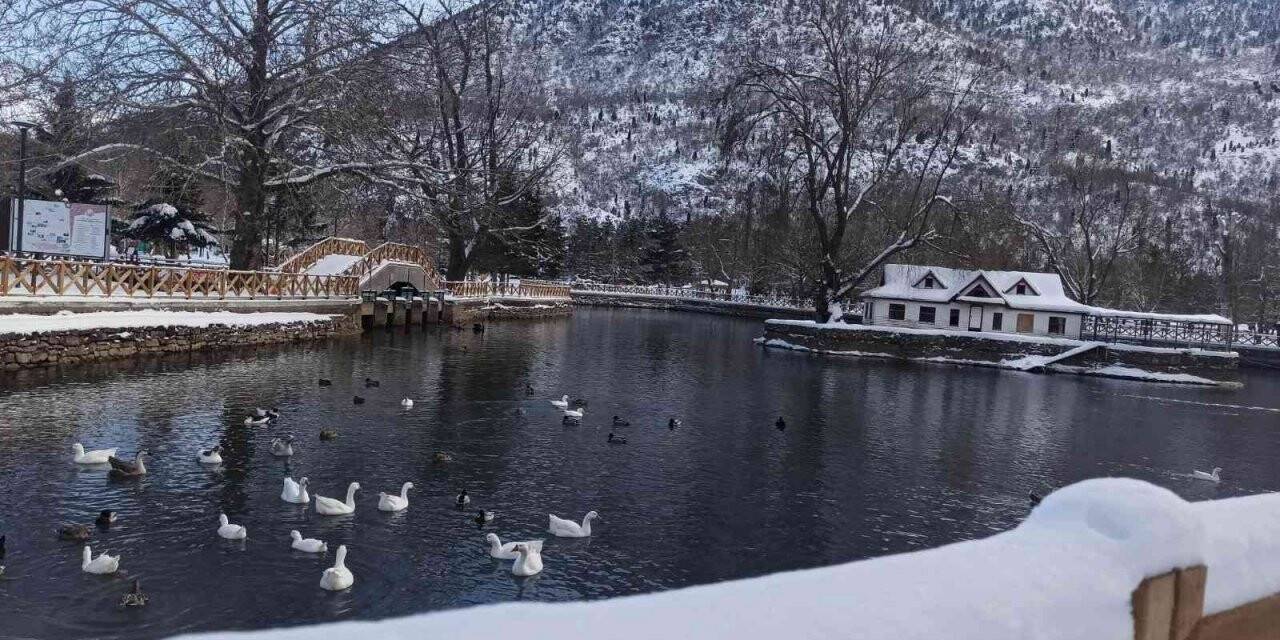 Konya’da kar manzaraları kartpostallık görüntüler oluşturuyor