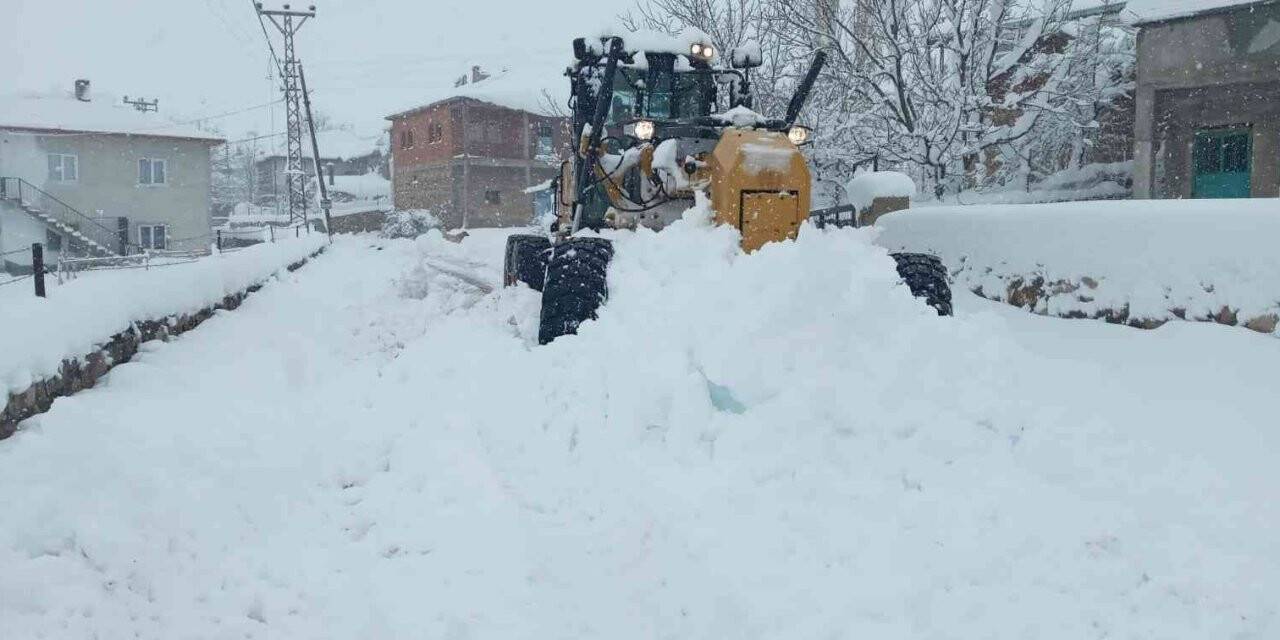 Kayseri’de 153 mahalle yolu ulaşıma açıldı