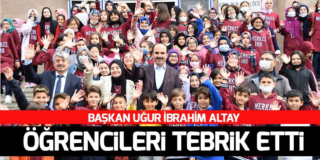 Başkan Altay karne alan öğrencileri tebrik etti