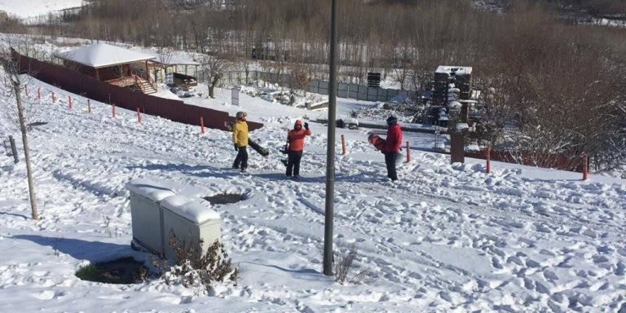Uludağ ve Palandöken yerine Diyarbakır’ın tarihi mekanlarında snowboard keyfi