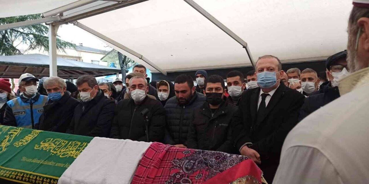 Hemşire Ömür Erez’e 10 yaşındaki kızından hüzünlü veda