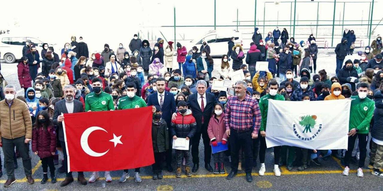 Milli Futbolcu Ahmet Çalık Mamak’ta anıldı