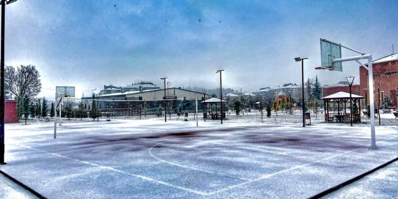 Sungurlu’da kar yağışı sonrası kartpostallık görüntüler