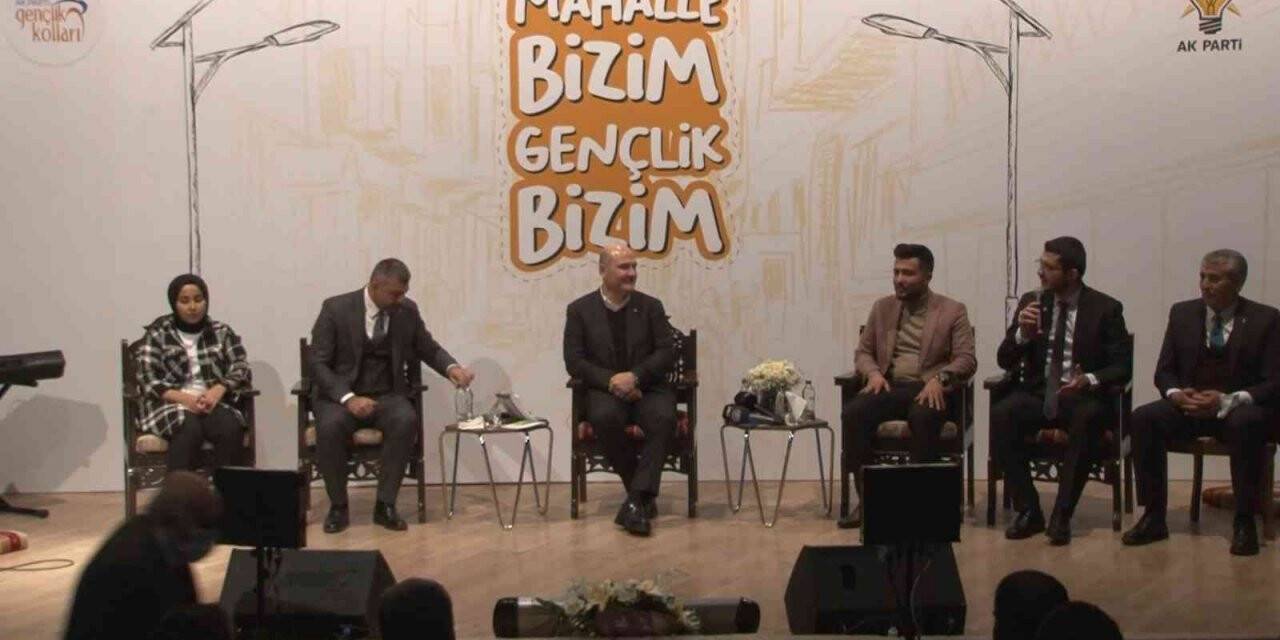 İçişleri Bakanı Soylu, Nusaybin’de gençlerle bir araya geldi