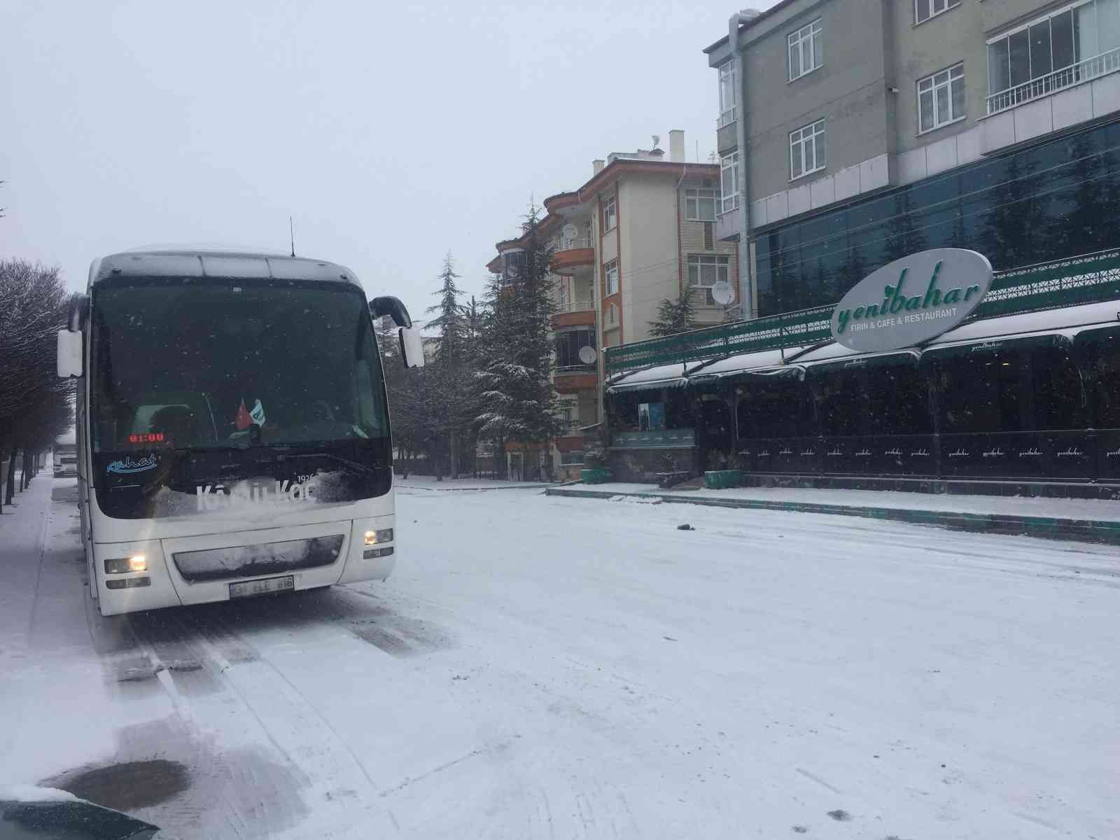Ankara’dan Konya’ya giden araçlar Kulu’da bekletiliyor