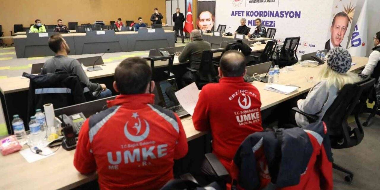 Erzincan’da olabilecek afetlere karşı 24 saat mesai