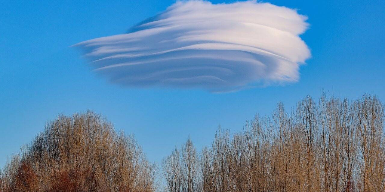 Mercek bulutu görenleri şaşırttı (Videolu)