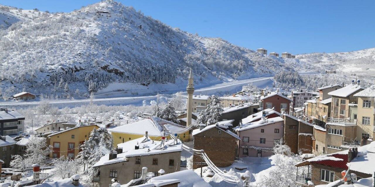 Konya’nın Hadim ilçesinde kar kalınlığı 1 metreyi geçti