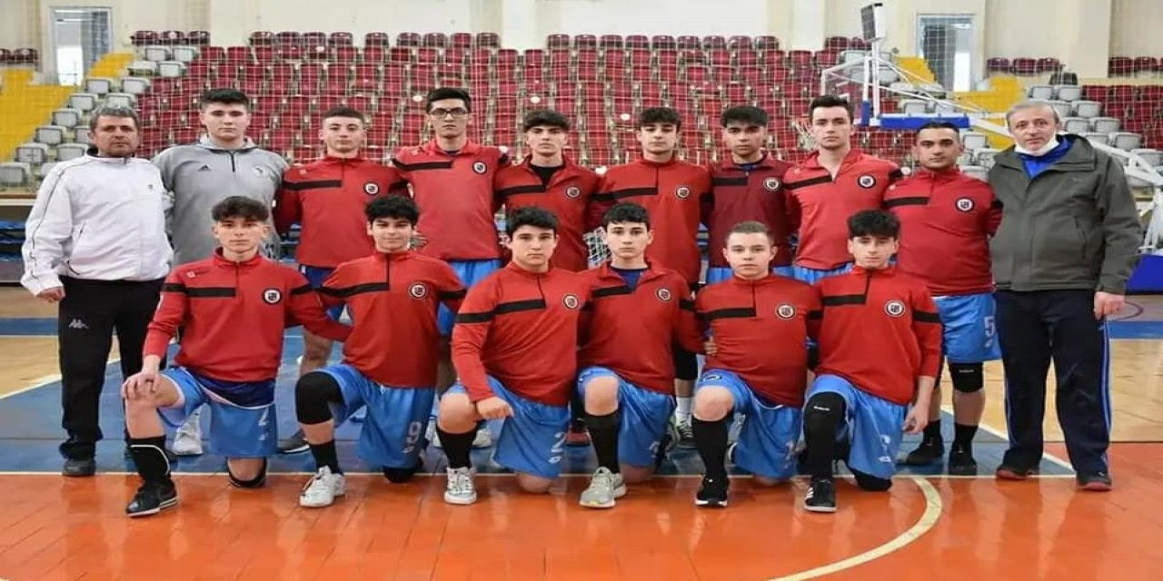 Konya Spor Lisesi hentbolda duble yaptı