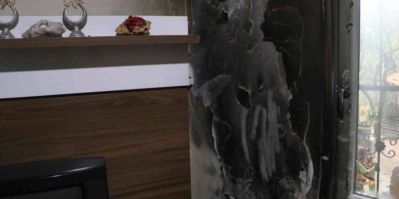 Oğlunun eve getirdiği hoparlör bomba gibi patladı, ölümden son anda kurtuldular