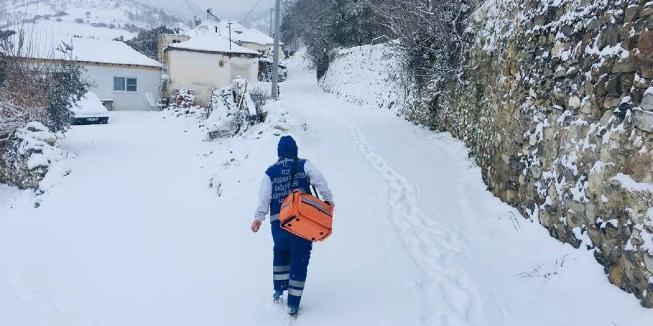 Büyükşehir kar kış dinlemedi, vatandaşın ayağına gitti