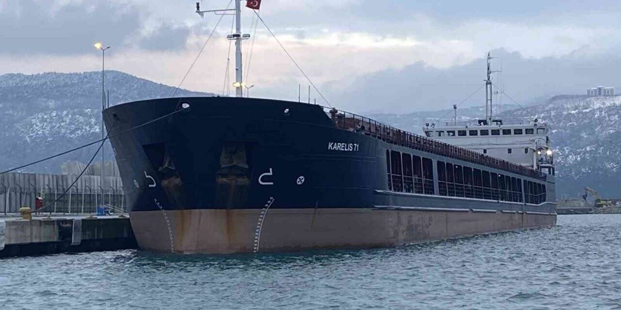 Yük gemisinin Rus uyruklu mürettebatı denize düşerek kayboldu