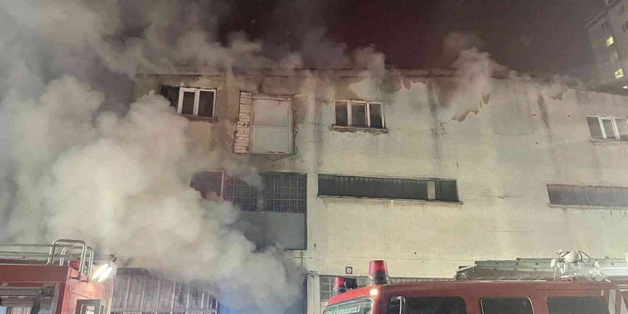 İstanbul’da iplik fabrikasında korkutan yangın