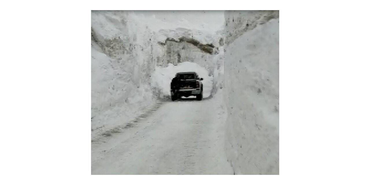 3 günde açılan 1,5 kilometrelik yol 3 saatte kapandı
