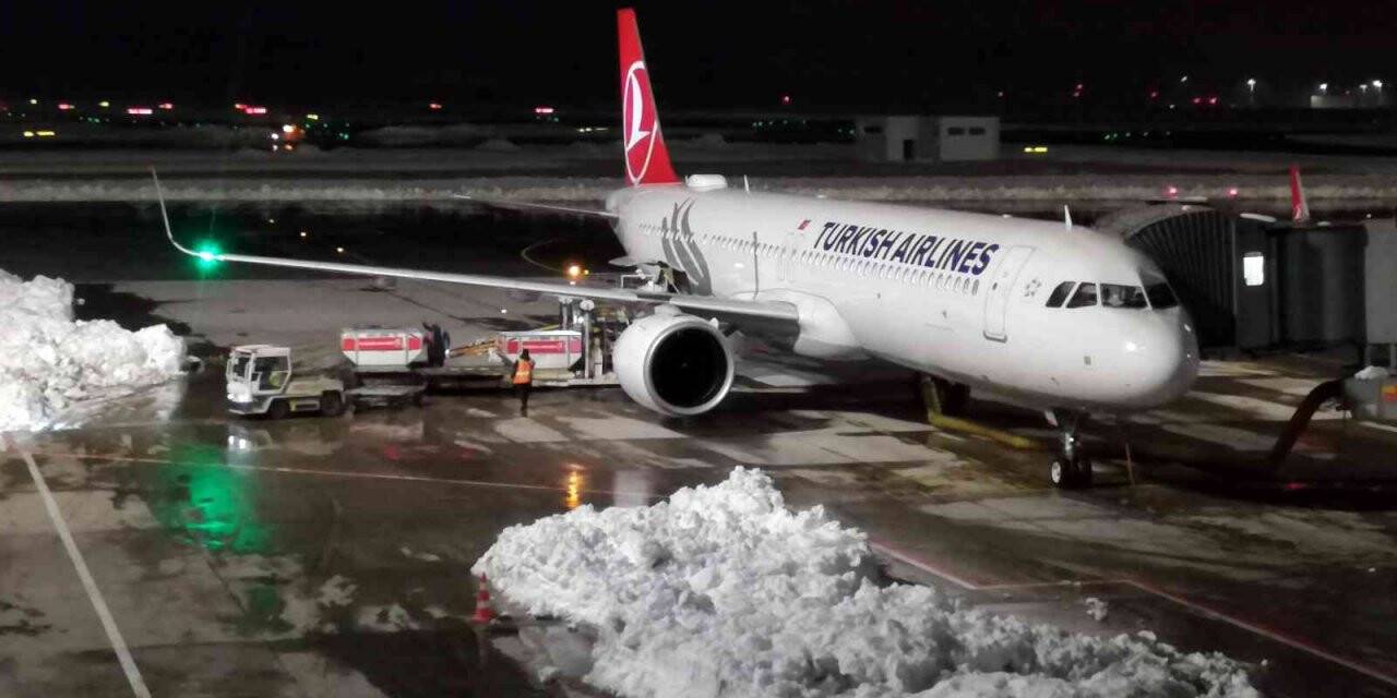 Avukat Şafak Mahmutyazıcıoğlu’nun cenazesi uçakla Rize’ye götürüldü