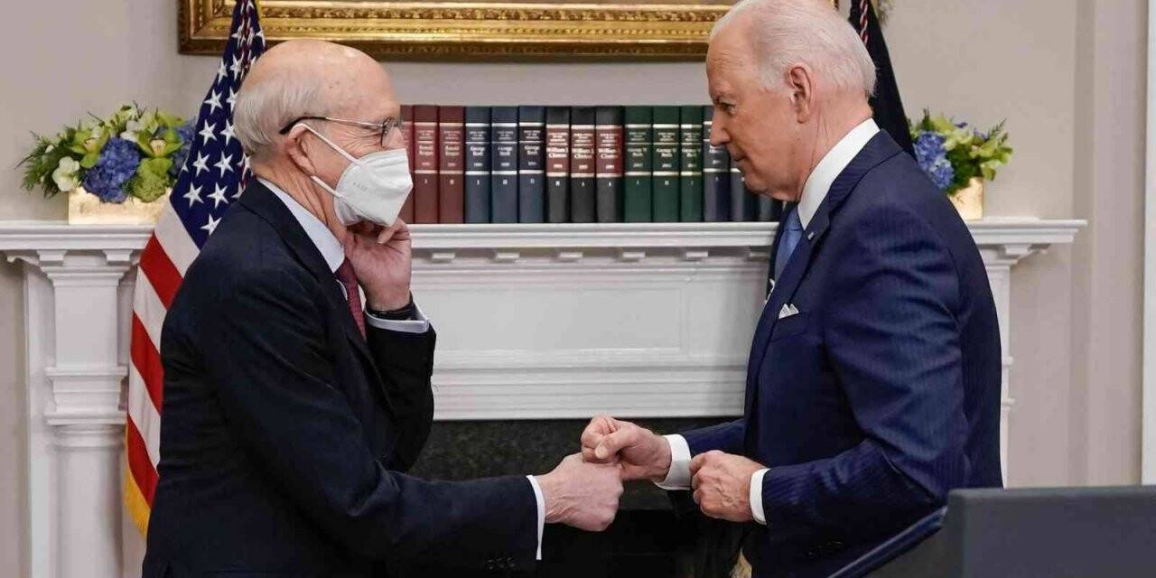 Biden’ın yeni Yüksek Mahkeme yargıcı adayı siyahi bir kadın olacak