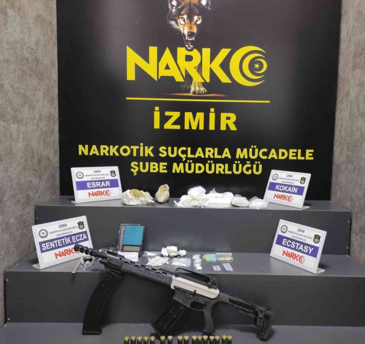 İzmir polisi torbacılara göz açtırmıyor: 10 tutuklama
