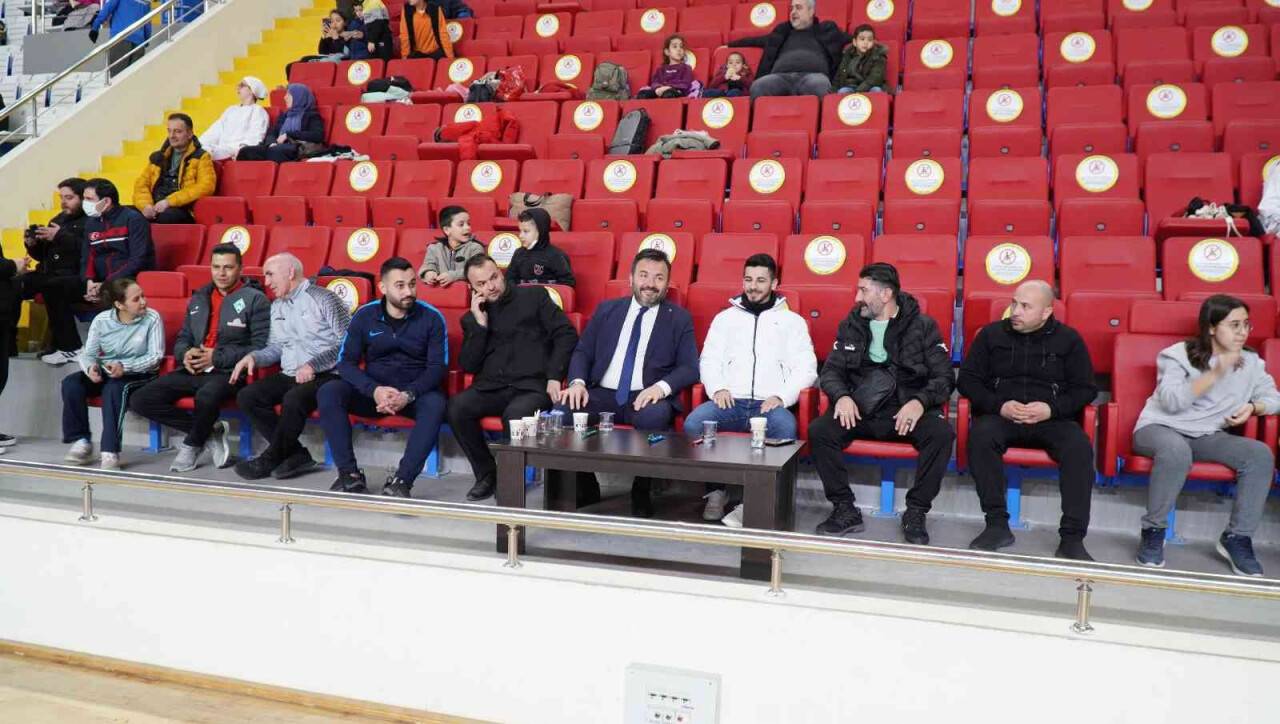 Madalyalar olimpiyat ikincisi Eray Şamdan’dan
