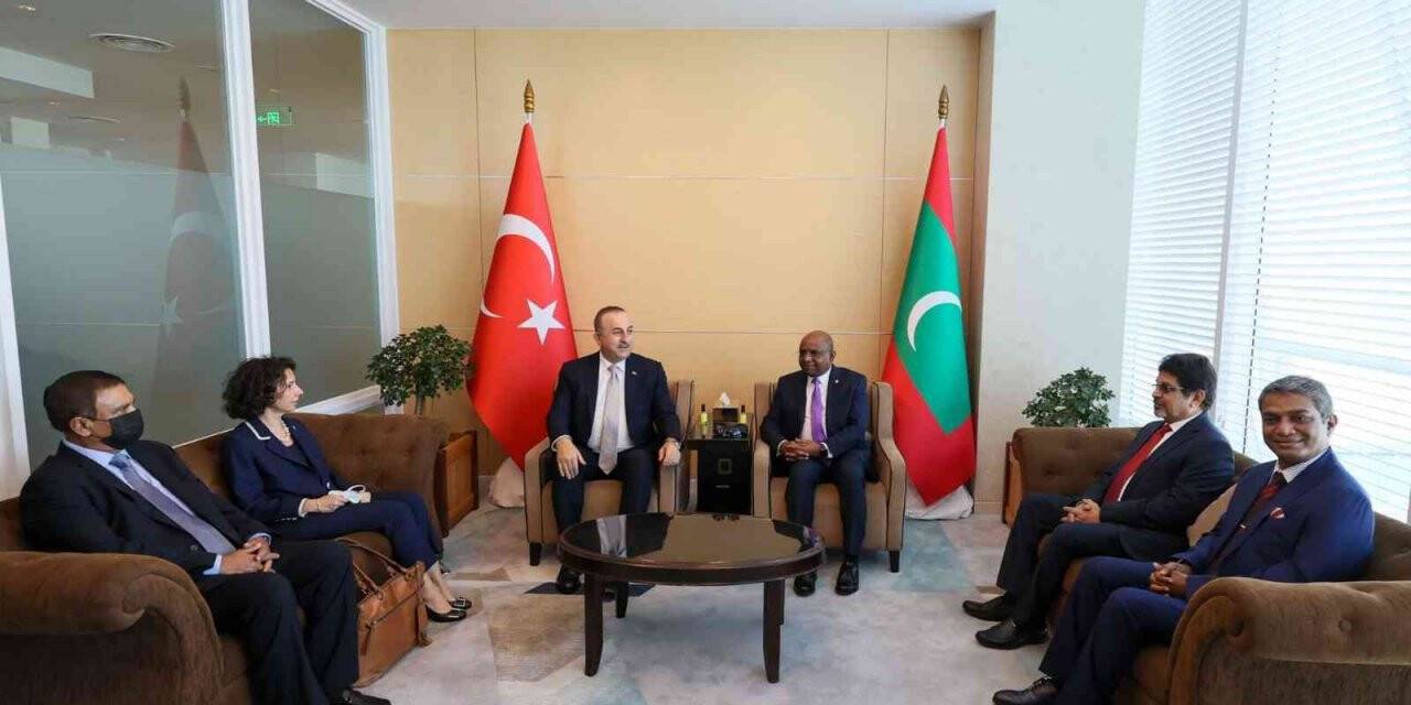 Dışişleri Bakanı Çavuşoğlu, Maldivler’de